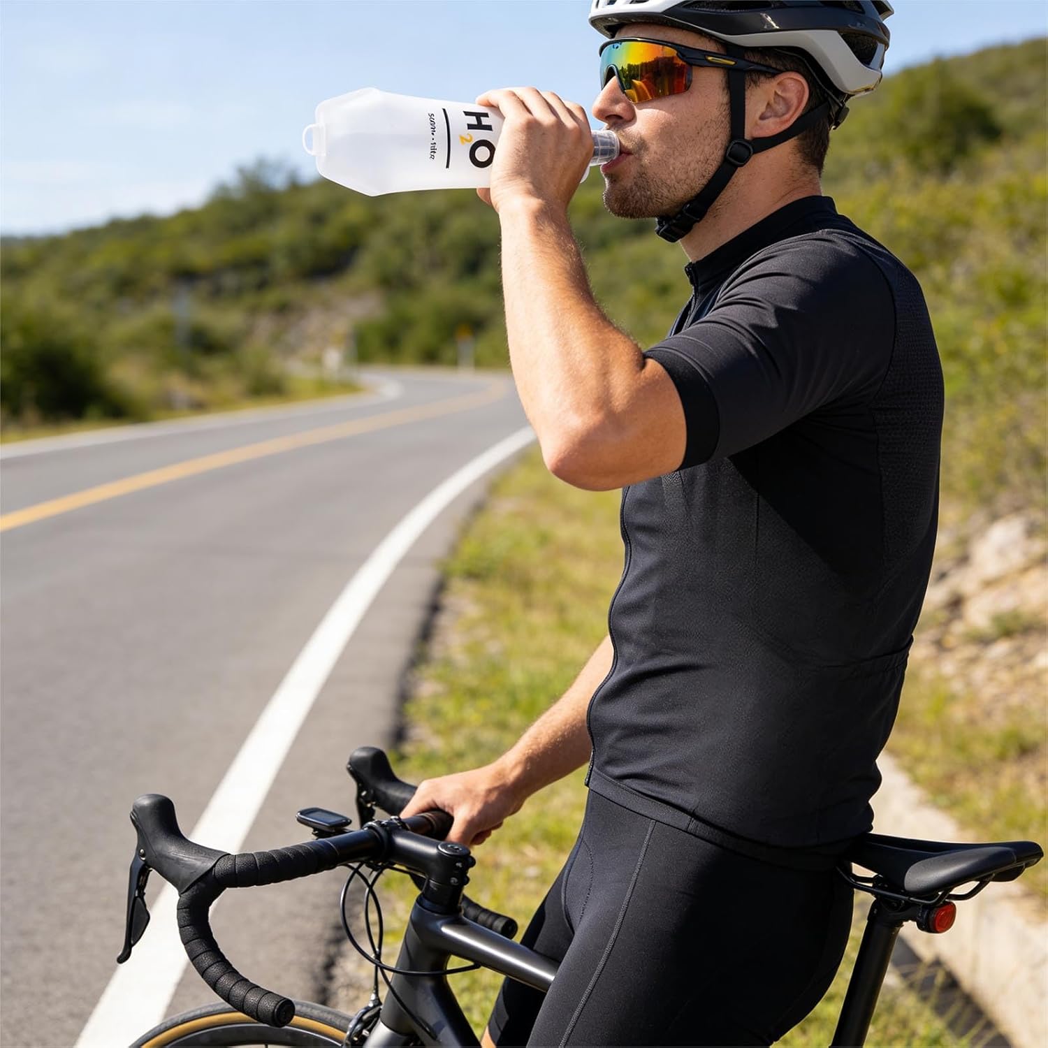 HECHZSO Collapsible TPU Soft Flask 500ml Leakproof Hydration Bottle with High-Flow Bite Valve for Hydration Vest Running, Hiking, Cycling & Climbing, Lightweight Foldable Water Bottle (1pc 500ml17oz)