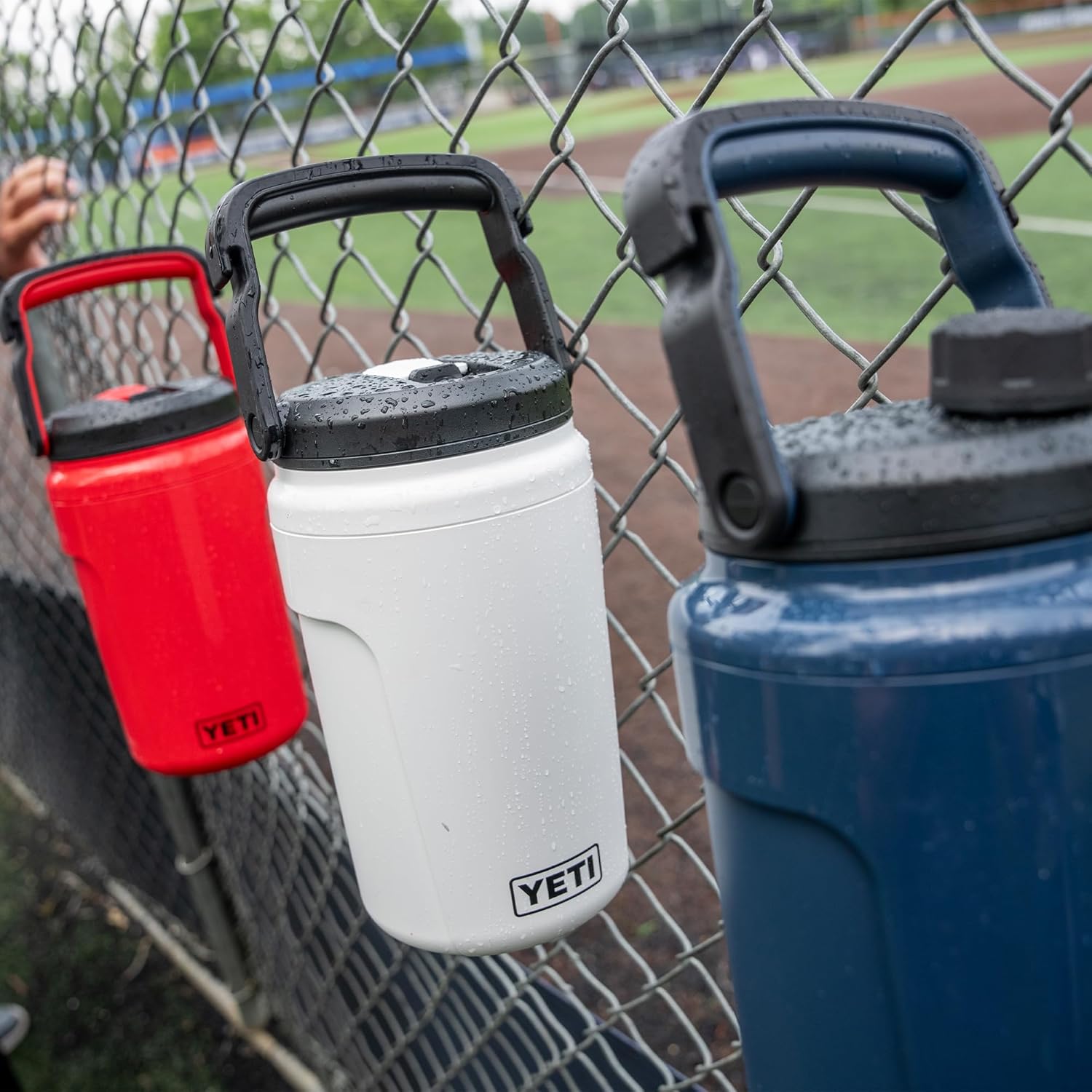 YETI Silo Half Gallon Insulated Chug Cap Water Jug – Leakproof, Lightweight Sports Bottle with Fence Hook Handle – Keeps Drinks Ice-Cold – Ideal for Gym, Sports & Tournaments, White